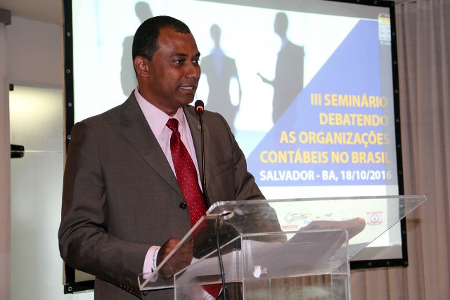 O presidente do SESCAP-BA, Altino Alves, falou da importância do evento para a qualificação das organizações contábeis.