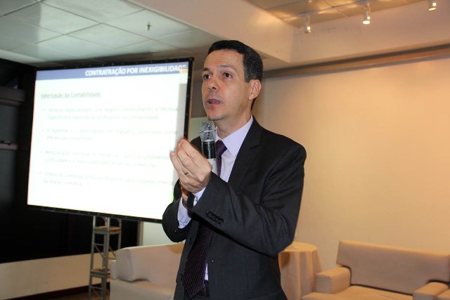 Coordenador da Comissão de Estudos da Contabilidade Aplicada ao Setor Público do CRCBA, Fernando Carlos Cardoso Almeida.